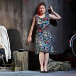 Attrice in scena
